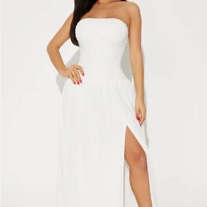 Elegant White Strapless Dress